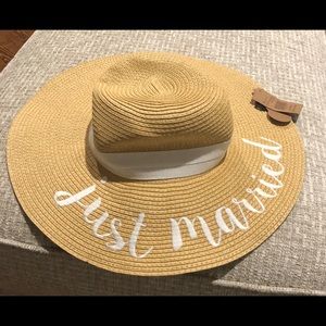 NWT “Just Married” floppy beach hat